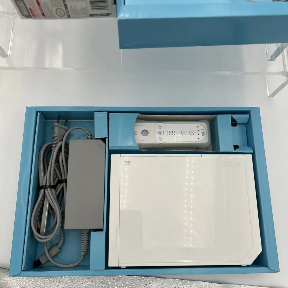 White Nintendo Wii Console Wii Sports- Complete In Box CIB - Matching Serial #'s